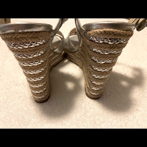 Almost Brand New - Stylish Wedges By MICHAEL KORS - Box 63 - Picture 6 of 7
